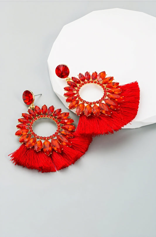 Boucles d'oreilles pendantes – Gemmes, Pompons, Design Circulaire-Earrings-Belle Rose Fashion-Rouge-Bellerose Fashion