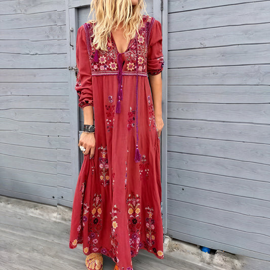 Robe Maxi Bohème Broderies Florales Manches Longues Encolure en V-Belle Rose Fashion-Rouge-S-Bellerose Fashion