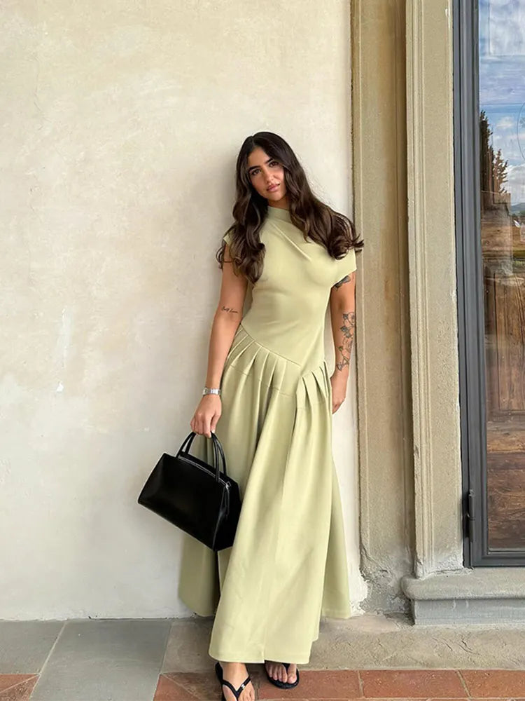 Robe Plissée Asymétrique - Élégance Moderne, Coupe Flatteuse-single ad-Belle Rose Fashion-Bellerose Fashion